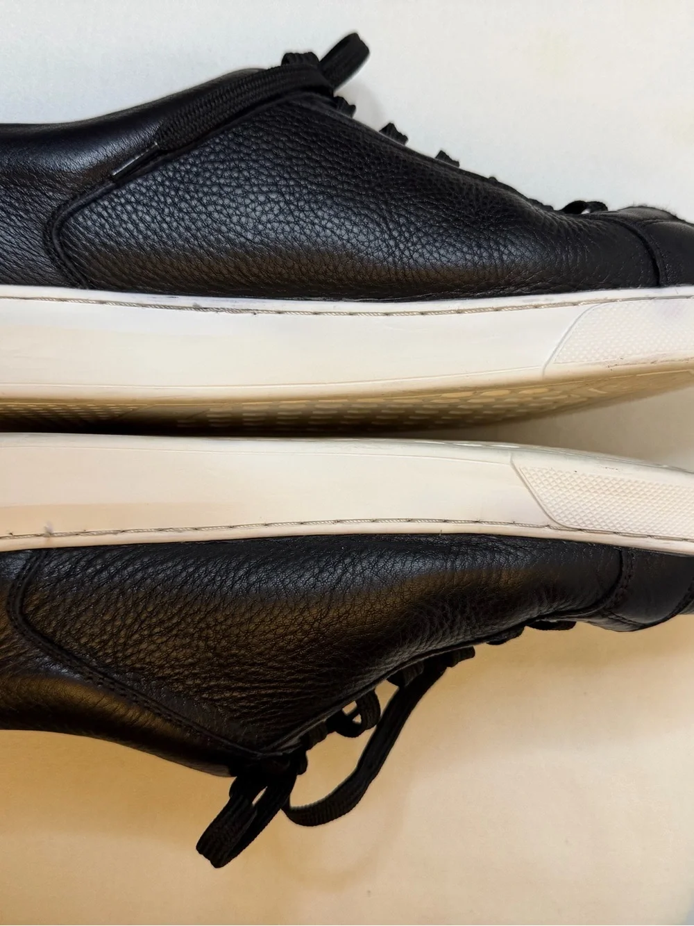 Kenneth Cole Men's Sz 9.5 Black Pebbled Leather Low Top Casual Cupsole Sneakers